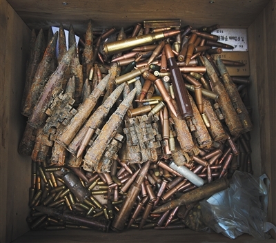 北京警方收繳近千槍支及彈藥、管制刀具等集中入庫